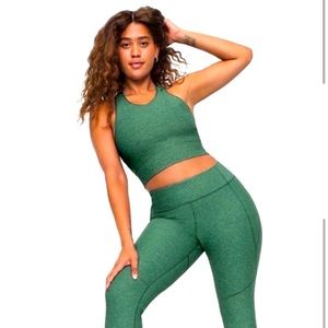 Outdoor Voices Slashback crop - medium